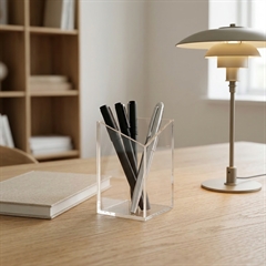 Modena Penneholder i klar akryl